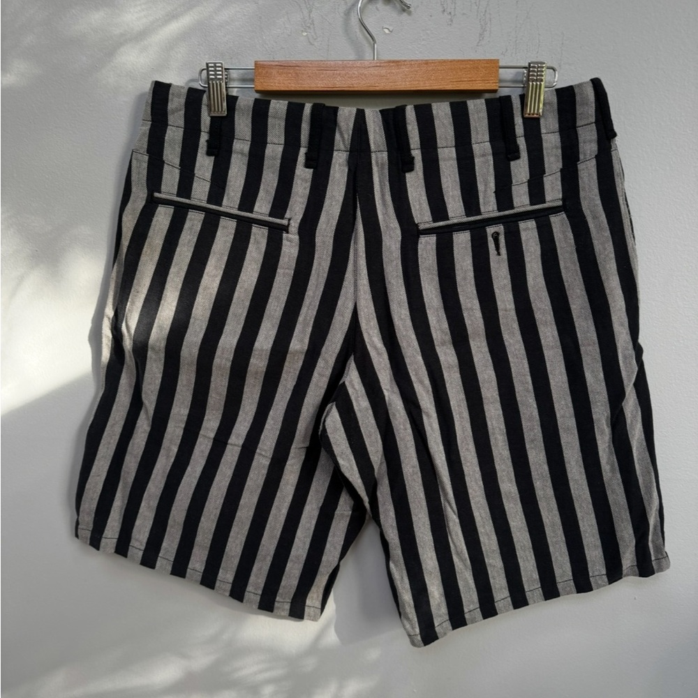 Rag & Bone Gray and Navy Striped Shorts in W32 - Picture 2 of 4